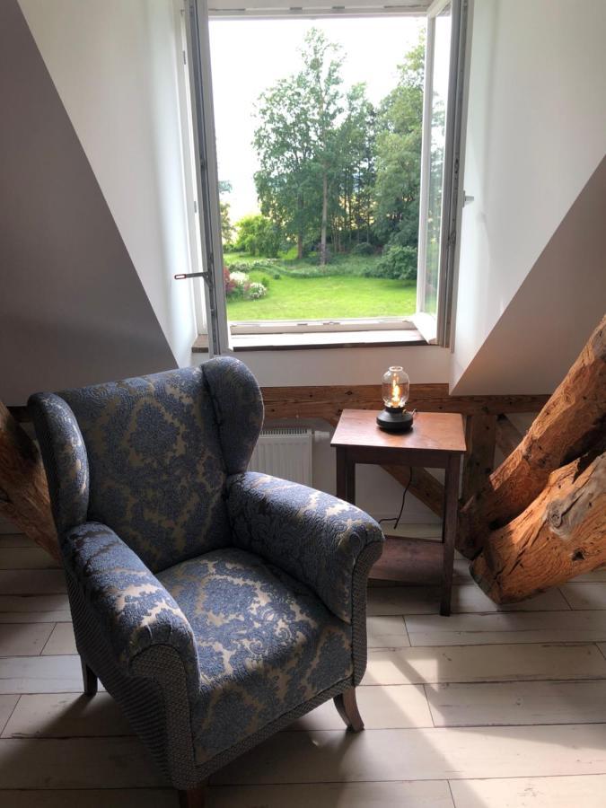 Schloss Lelkendorf Apartment Ulrichshusen Maisonette Fewo Mecklenburger Seenplatte Mit Dachterrasse Naehe Ostsee Esterno foto